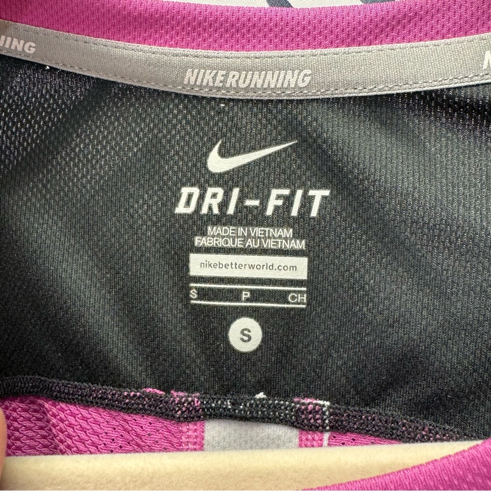 Nike Black and Pink Dri-Fit Running Tee - S - Picture 3 of 3